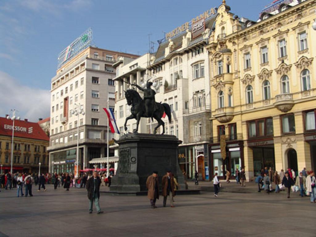 Main Square Apartment Zágráb Szoba fotó